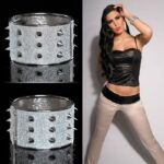 Bracelet glamour avec des clous couleur argent